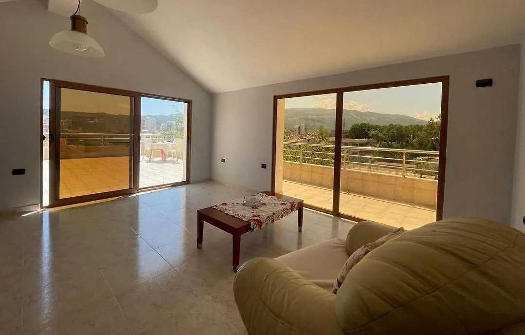 Villa Vlore Vini Albanien