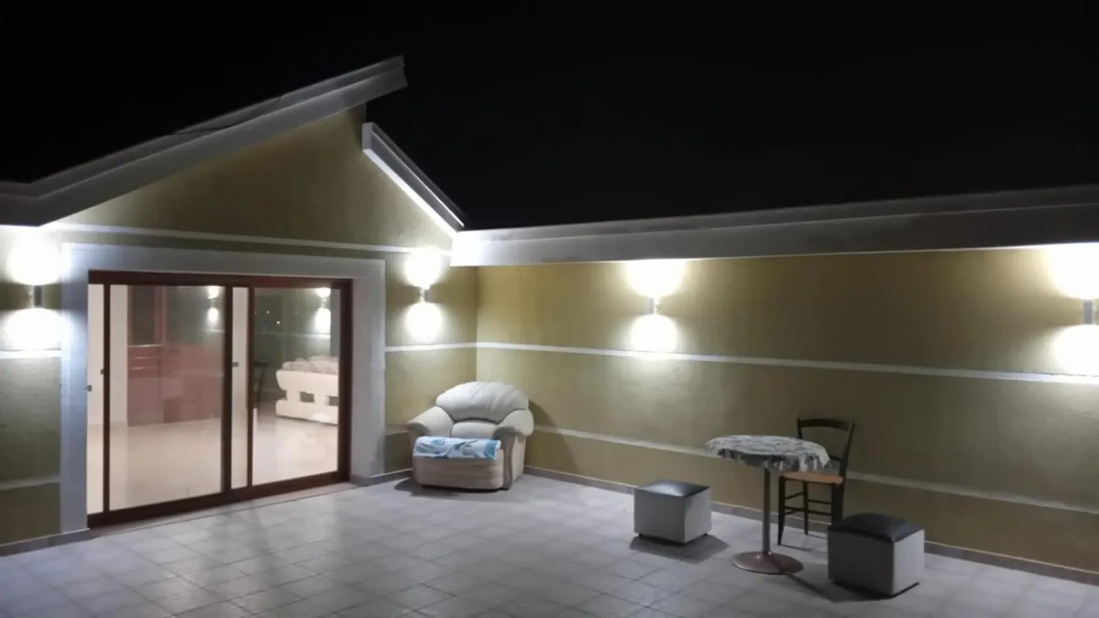 Villa Vlore Vini Albanien
